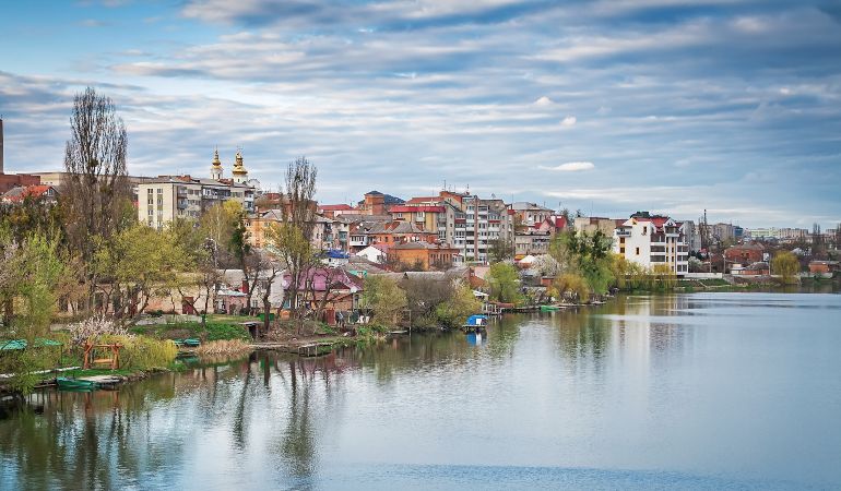 Cityscape of Vinnytsia reflected in the Vishenka lake, Ukraine